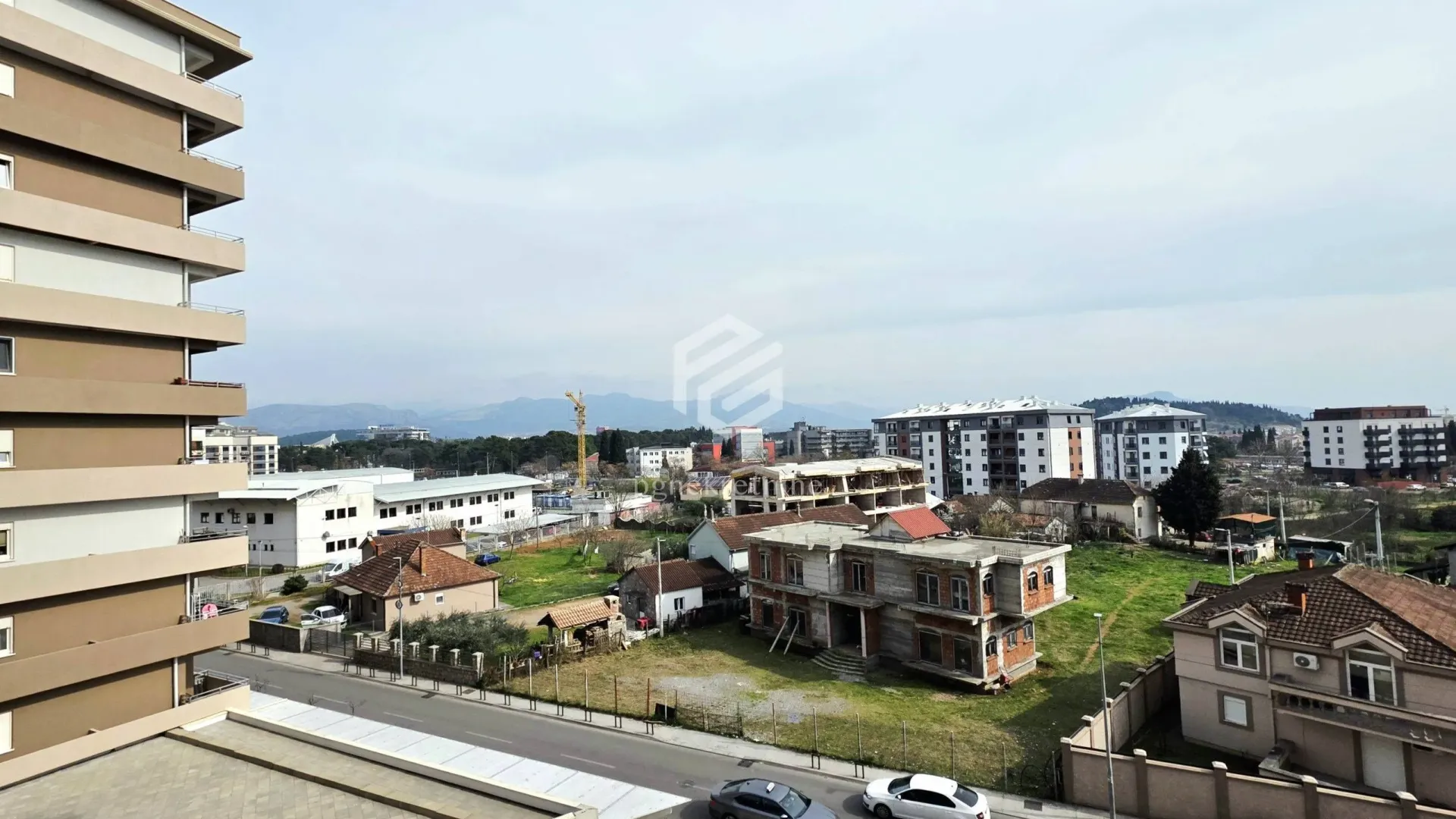 Izdavanje, dvosoban stan, 71m², Central Point, Podgorica