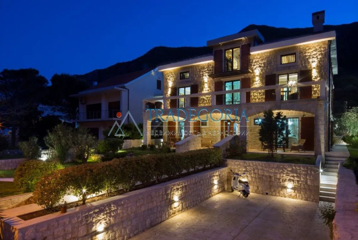 Prodaja, kuća, 497m², Prčanj, Kotor