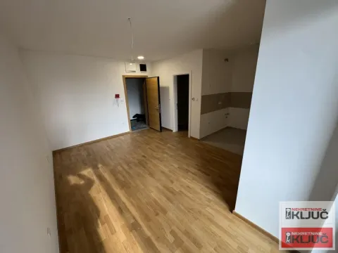 Prodaja, garsonjera, 29m², Bulevar patrijarha Pavla, Novi Sad Sve Podlokacije - image 3