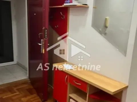 Izdavanje, trosoban stan, 120m², Uciteljsko Naselje, Zvezdara Sve Podlokacije - image 18