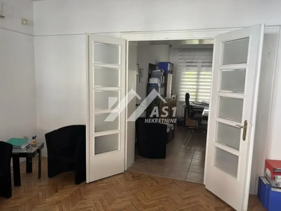 Izdavanje, poslovni prostor, 120m², Podbara, Novi Sad Sve Podlokacije