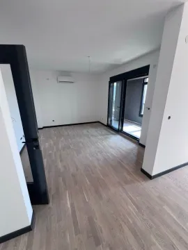 Prodaja, dvosoban stan, 89m², Gorica C, Podgorica - image 8