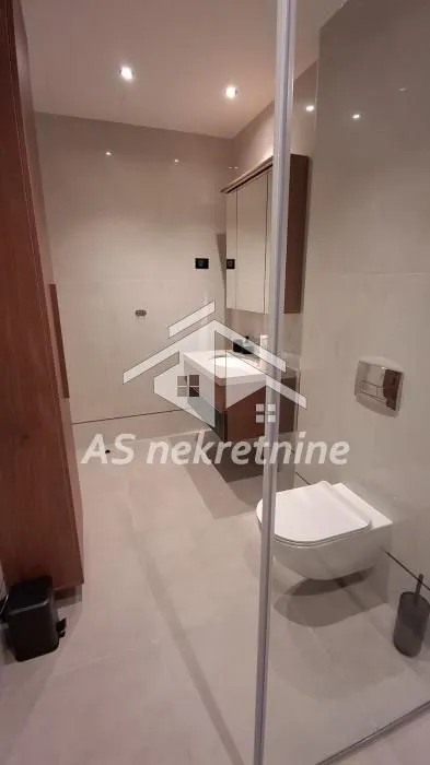 Izdavanje, dvosoban stan, 70m², Savski Venac, Beograd