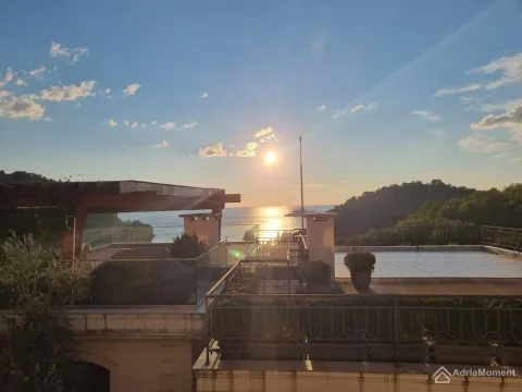 Prodaja, dvosoban stan, 113m², Petrovac, Budva - image 2