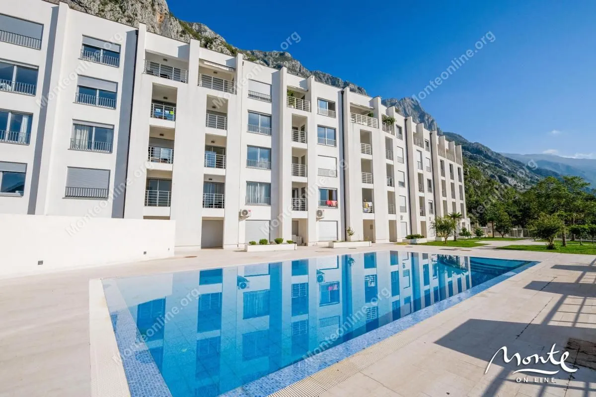 Prodaja, trosoban stan, 103m², Dobrota, Kotor
