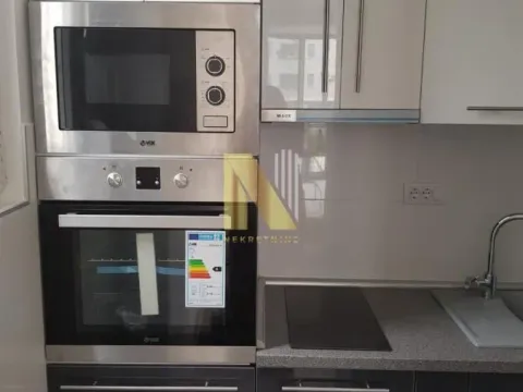 Izdavanje, trosoban stan, 80m², Stari grad, Novi Sad - image 8