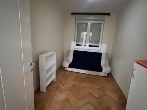 Izdavanje, dvosoban stan, 42m², Grbavica, Novi Sad Sve Podlokacije - image 2