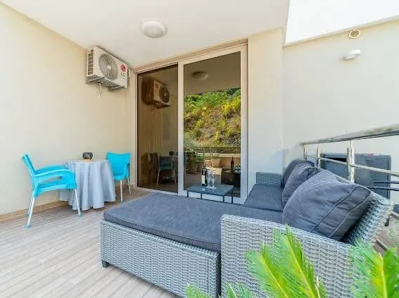 Sale, studio apartment, 33m², Rafailovići, Budva
