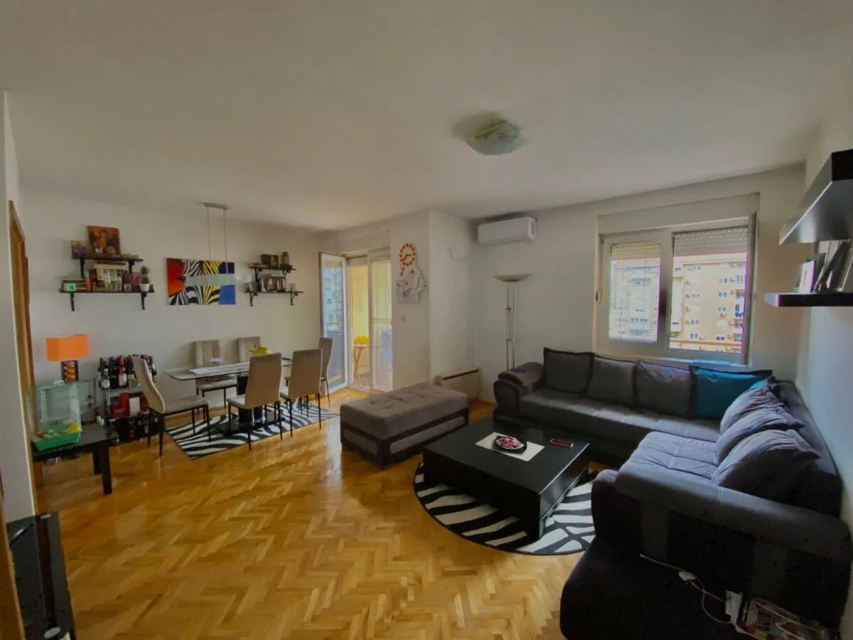Prodaja, jednosoban stan, 56m², Stari Aerodrom, Podgorica