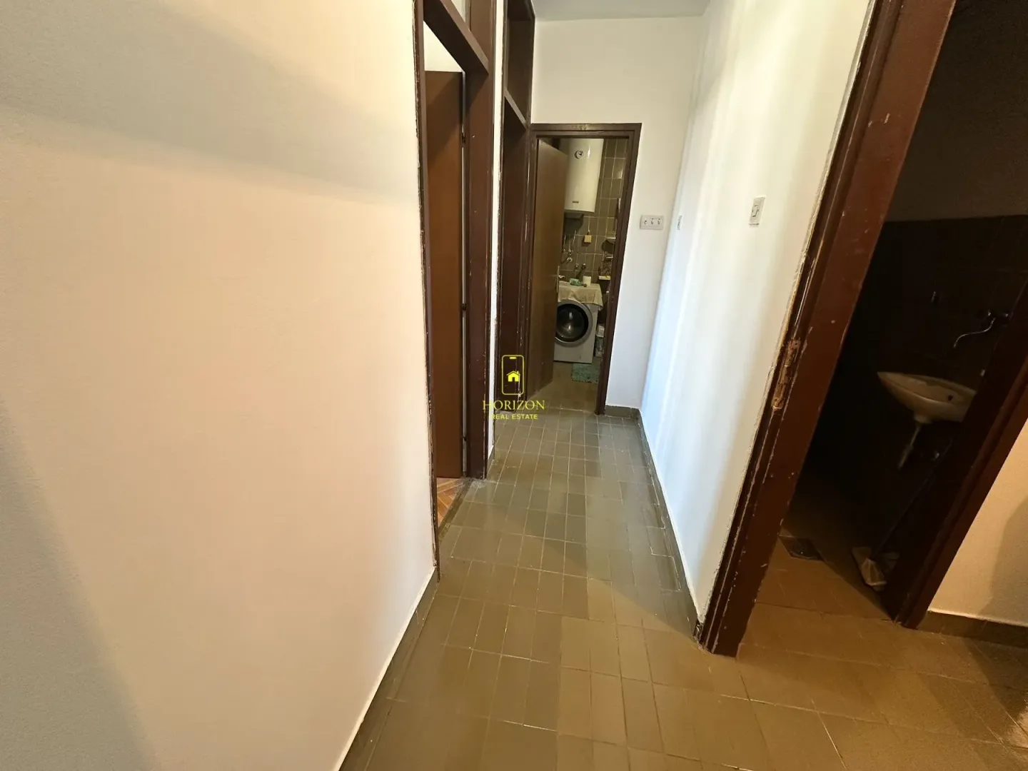 Prodaja, trosoban stan, 96m², Blok 6, Podgorica