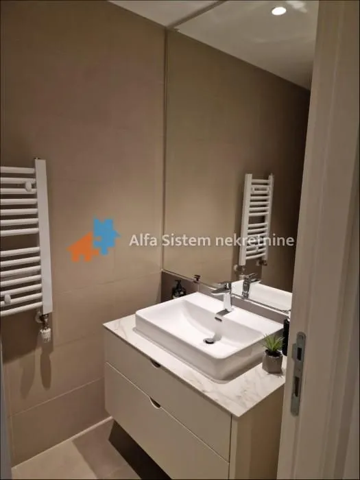 Rent, four bedroom apartment, 109m², Savski Venac, Beograd