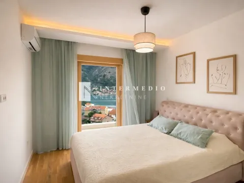 Prodaja, dvosoban stan, 62m², Dobrota, Kotor - image 5