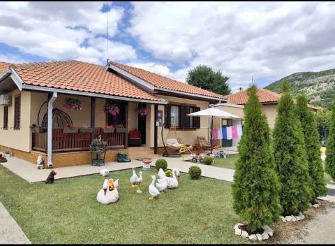 Kuća in Humci