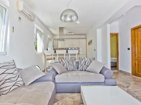 Prodaja, kuća, 200m², Muo, Kotor - image 4