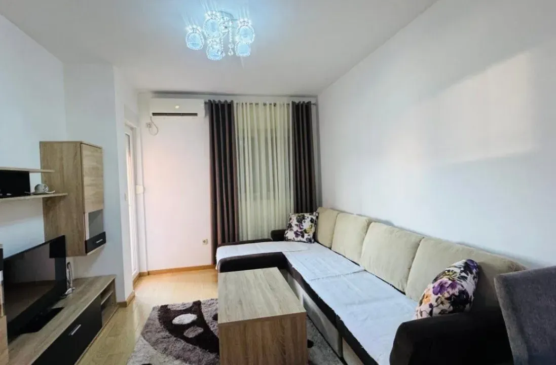 Izdavanje, dvosoban stan, 68m², City Kvart, Podgorica