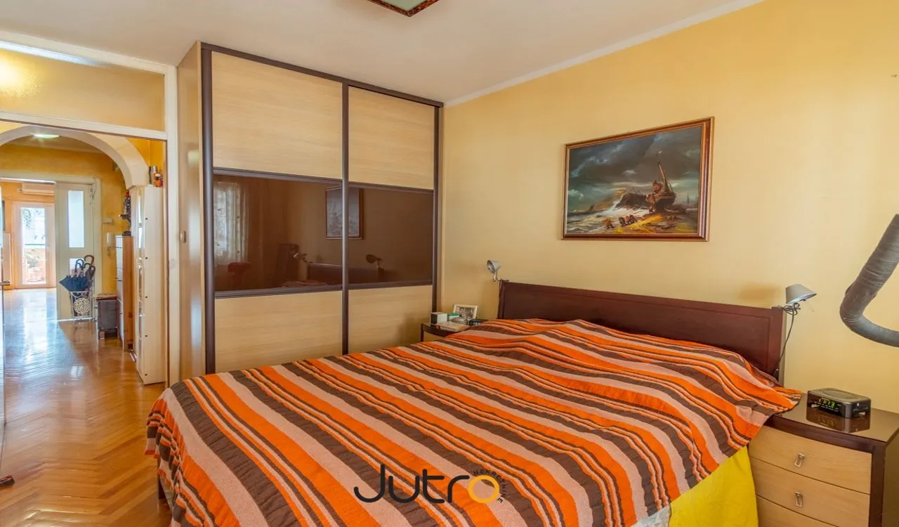 Izdavanje, dvosoban stan, 85m², Preko Morače, Podgorica
