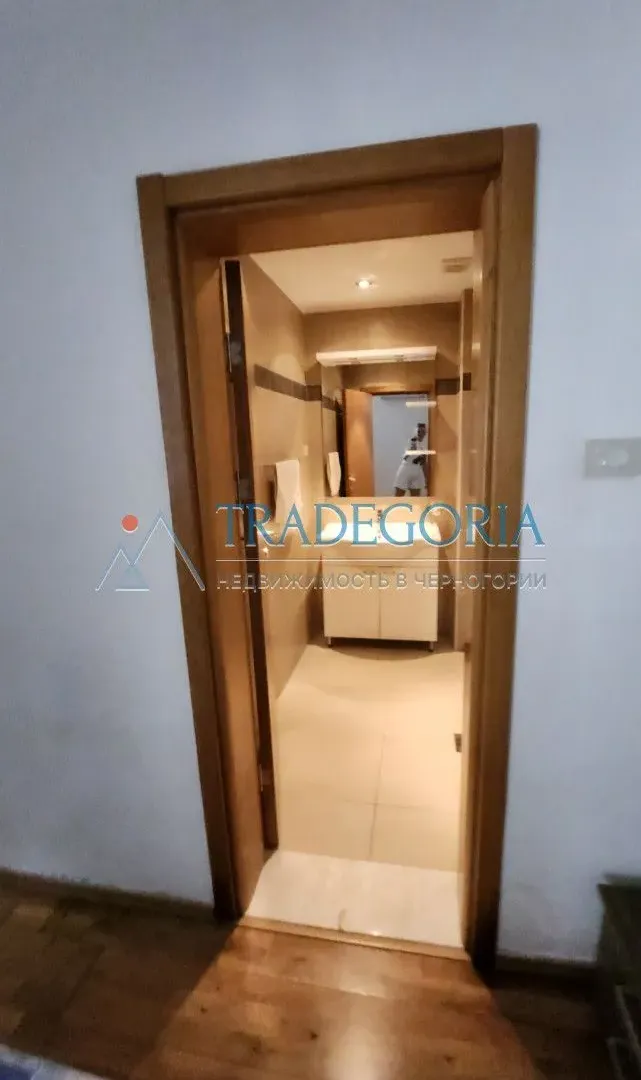 Prodaja, dvosoban stan, 75m², Pržno, Budva