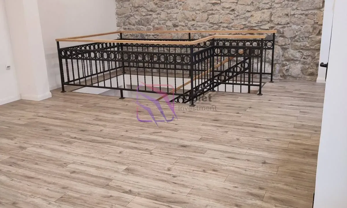 Rent, office space, 110m², Centar, Podgorica