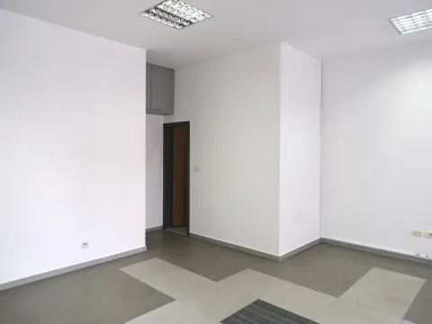 Rent, office space, 33m², Tološi, Podgorica - image 5