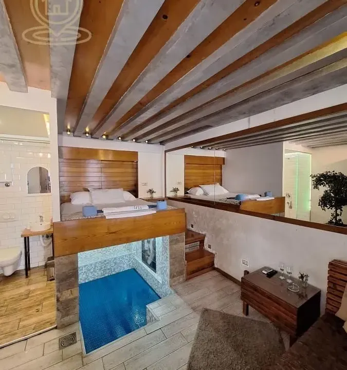 Prodaja, dvosoban stan, 44m², Cvetni Trg, Vračar Sve Podlokacije