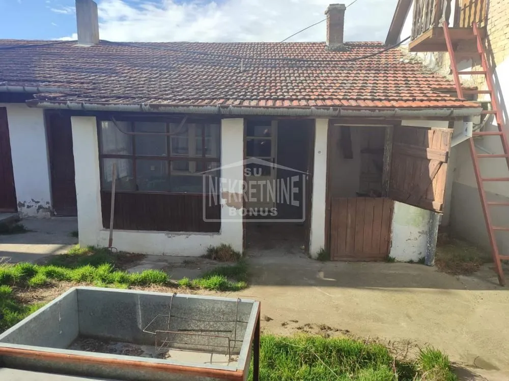 Prodaja, kuća, 170m², Gat, Subotica