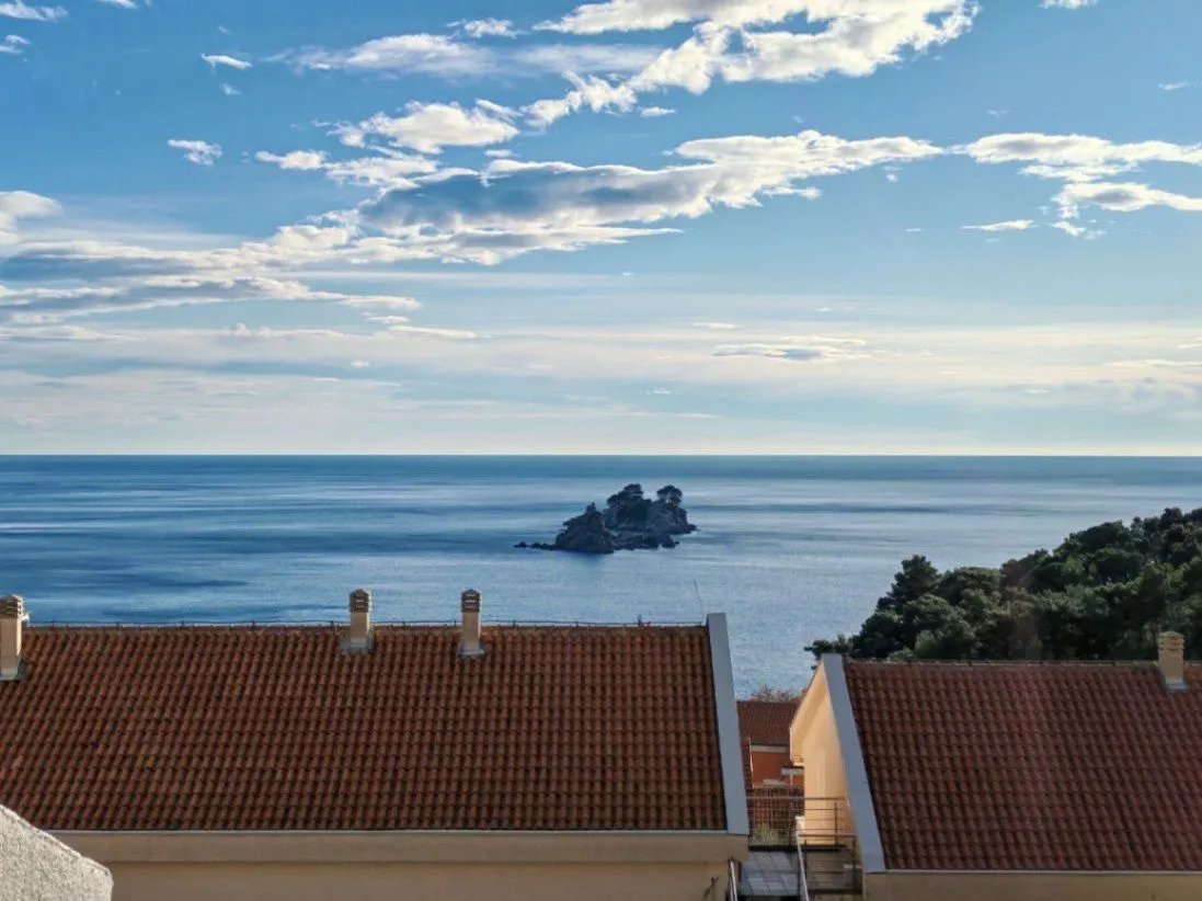 Sale, one bedroom apartment, 41m², Petrovac, Budva