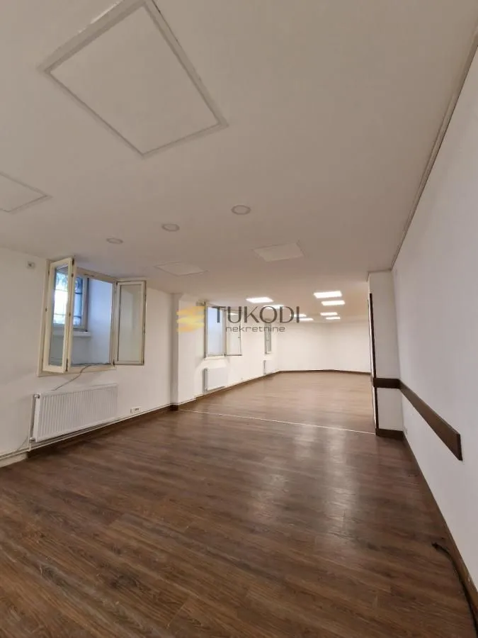 Sale, office space, 176m², Kosančićev Venac, Beograd