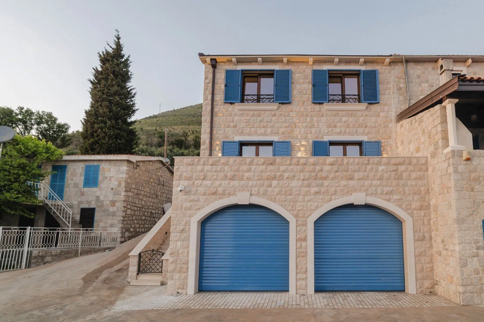 Prodaja, kuća, 197m², Reževići, Budva