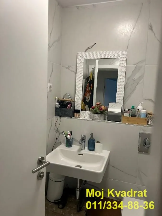 Prodaja, trosoban stan, 71m², Zemun Sve Podlokacije, Beograd
