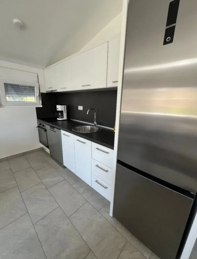 Rent, apartment, 92m², Dobre Vode, Bar