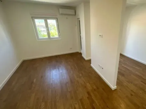 Izdavanje, dvosoban stan, 72m², Zagorič, Podgorica - image 3