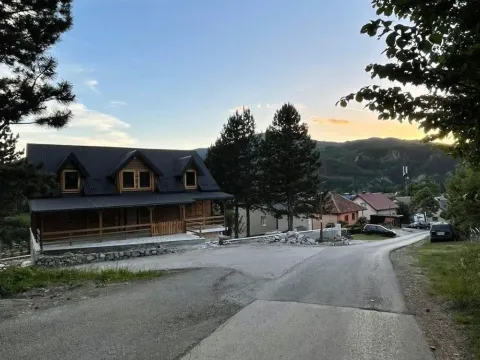 Prodaja, plac, 527m², Centar, Kolašin - image 2