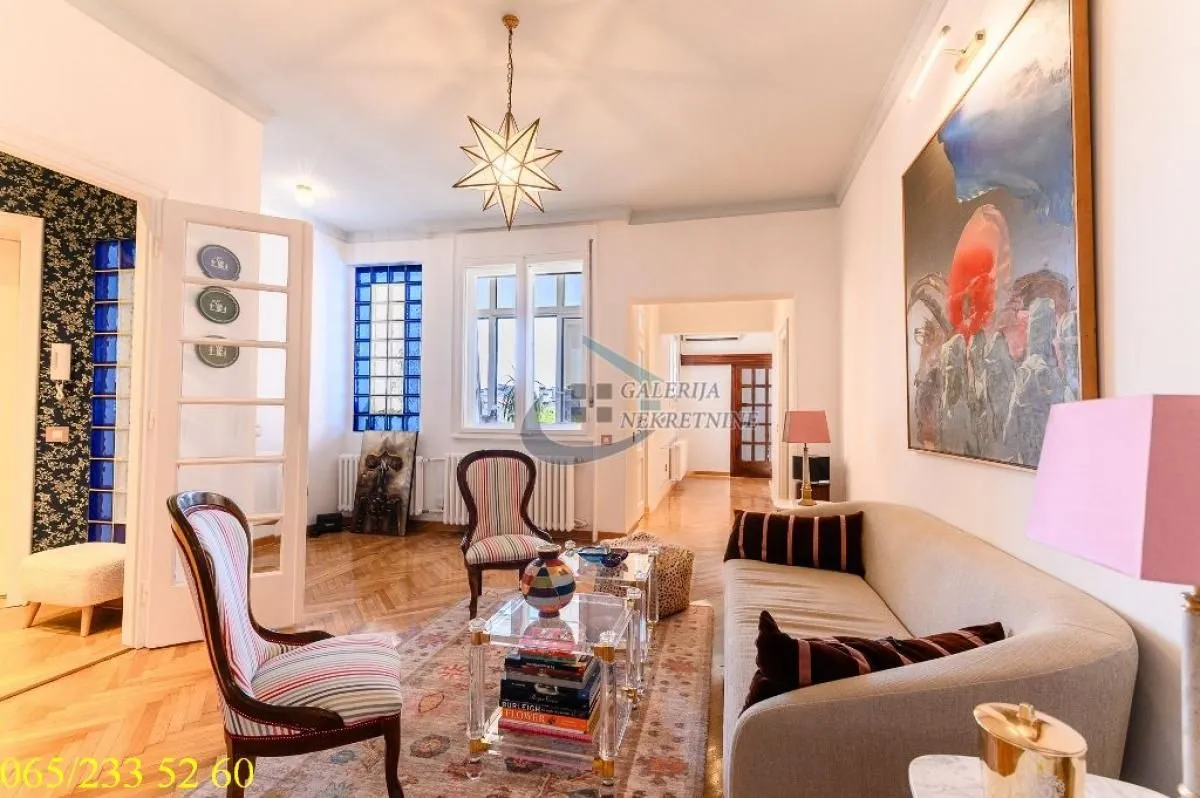 Prodaja, trosoban stan, 107m², Vračar Sve Podlokacije, Beograd