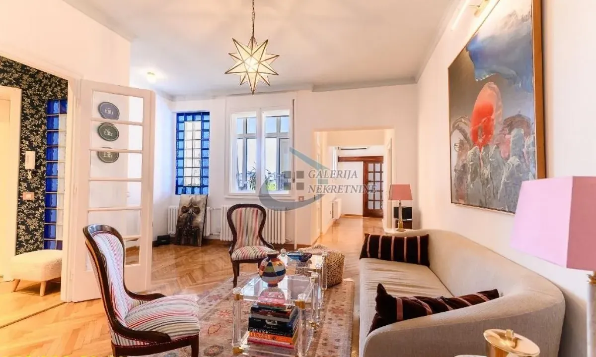 Prodaja, trosoban stan, 107m², Vračar Sve Podlokacije, Beograd