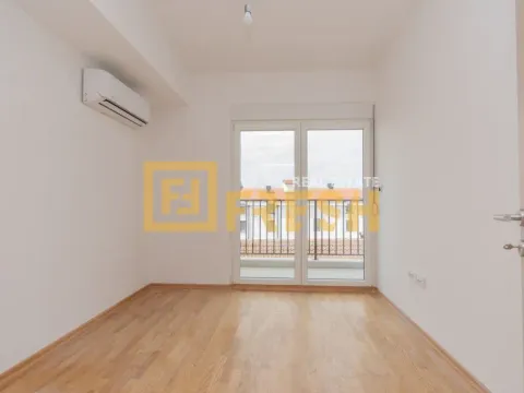Prodaja, trosoban stan, 102m², Stara Varoš, Podgorica - image 16