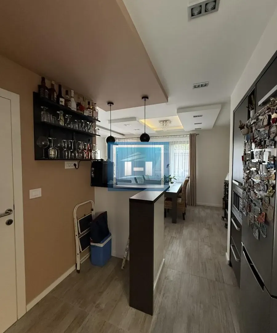 Prodaja, kuća, 240m², Centar, Jagodina