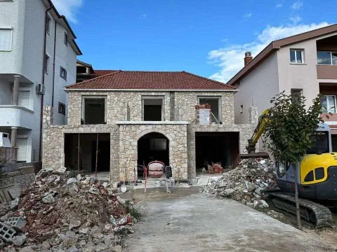 Prodaja, kuća, 260m², Centar, Ulcinj - image 4