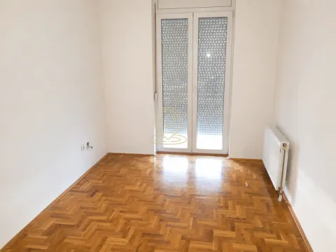 Izdavanje, dvosoban stan, 60m², Sajmište, Novi Sad - image 9