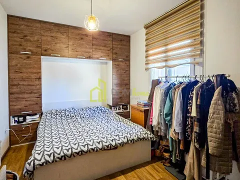 Sale, house, 216m², Blok 6, Podgorica - image 22