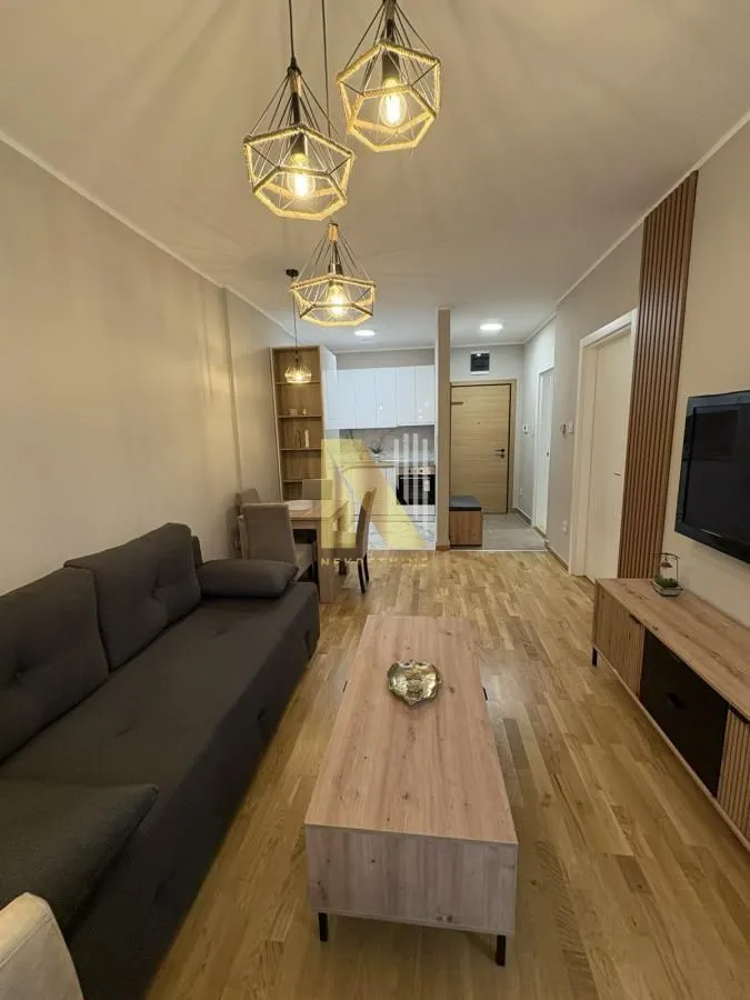 Izdavanje, jednosoban stan, 39m², Avijatičarsko naselje, Novi Sad Sve Podlokacije