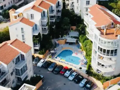 Sale, three bedroom apartment, 72m², Petrovac, Budva - image 1