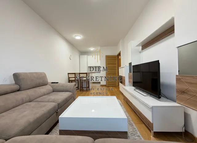 Izdavanje, jednosoban stan, 48m², New City, Podgorica