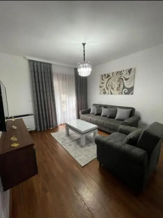Izdavanje, dvosoban stan, 69m², Master Kvart, Podgorica