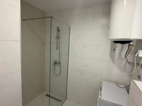 Izdavanje, jednosoban stan, 46m², Stari Aerodrom, Podgorica - image 6