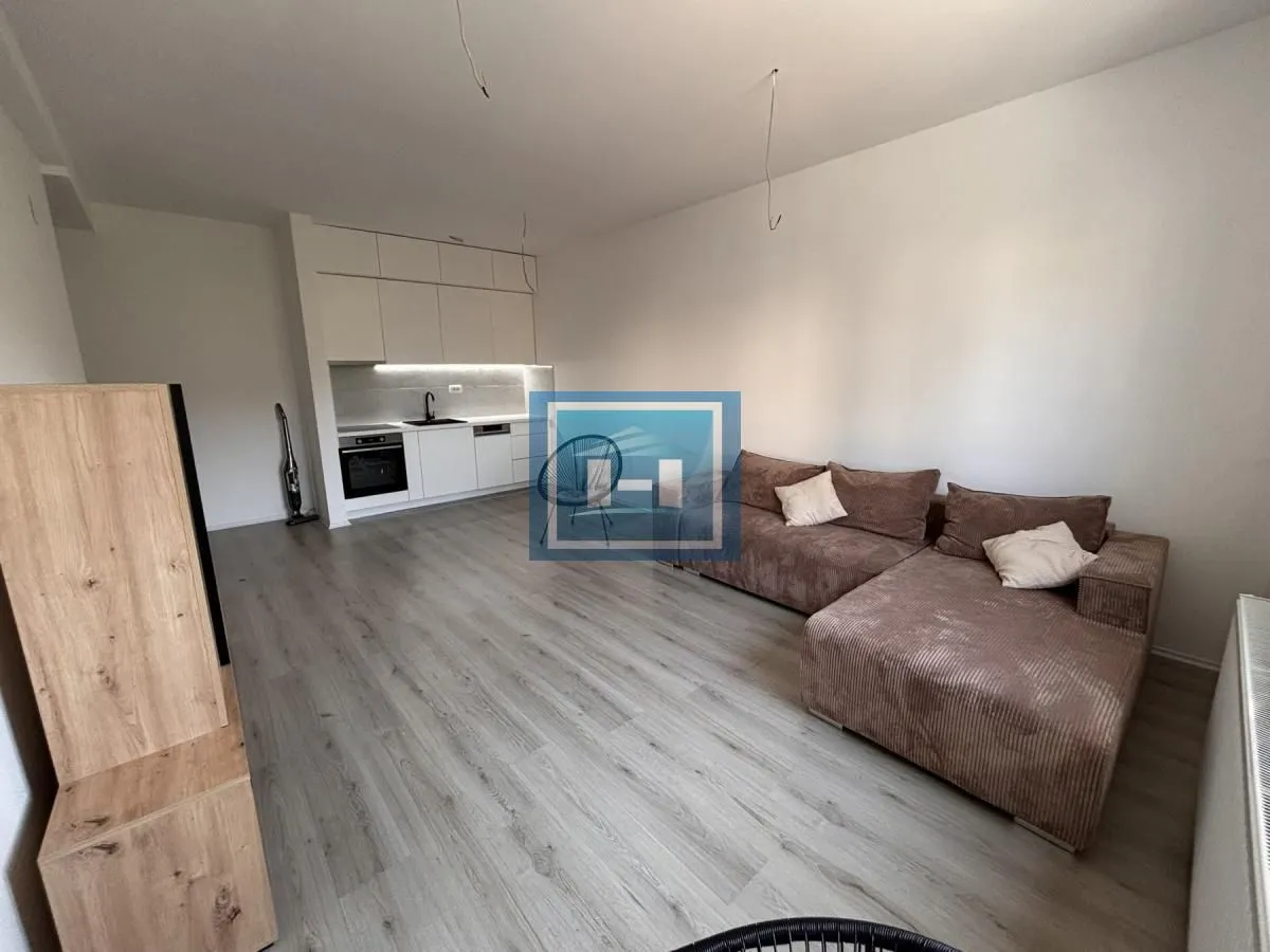 Prodaja, dvosoban stan, 56m², Centar, Jagodina