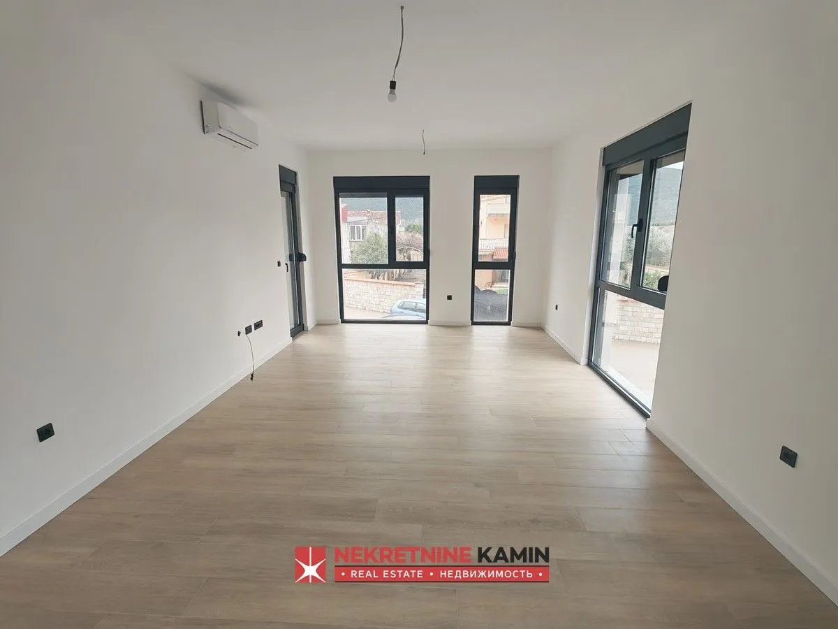 Prodaja, dvosoban stan, 68m², Lastva Grbaljska, Kotor