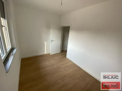 Prodaja, trosoban stan, 55m², Petrovaradin, Novi Sad - image 11