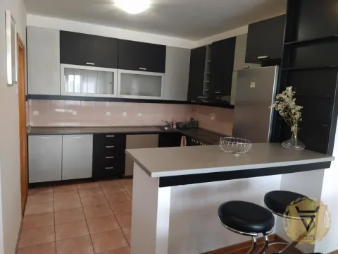 Rent, two bedroom apartment, 78m², Južni Bulevar, Vračar Sve Podlokacije - image 5