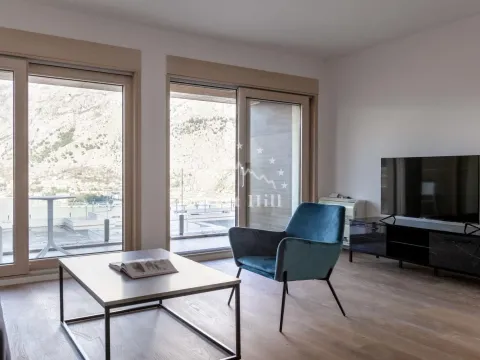 Sale, studio apartment, 31m², Kotor, Crna Gora - image 9