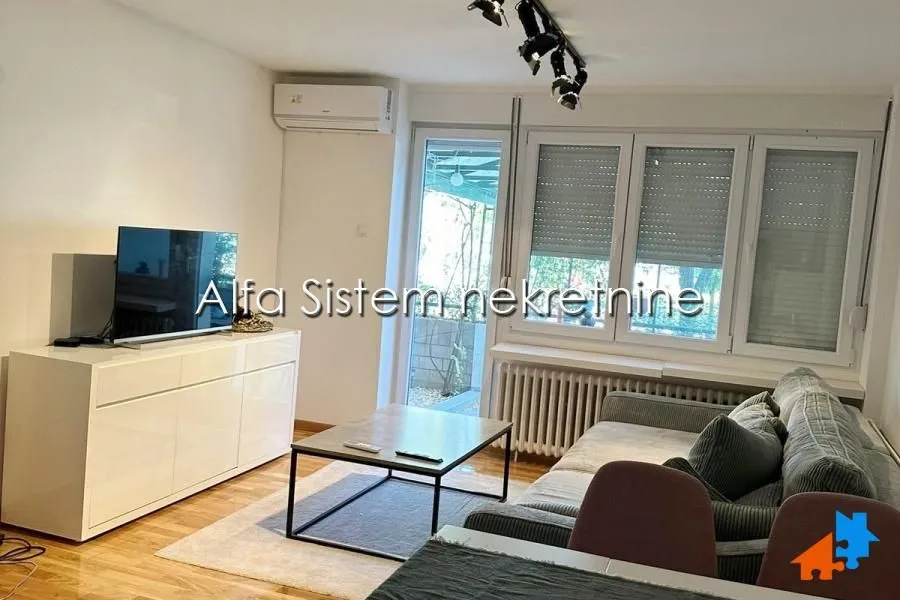 Rent, two bedroom apartment, 60m², Novi Beograd Sve Podlokacije, Beograd